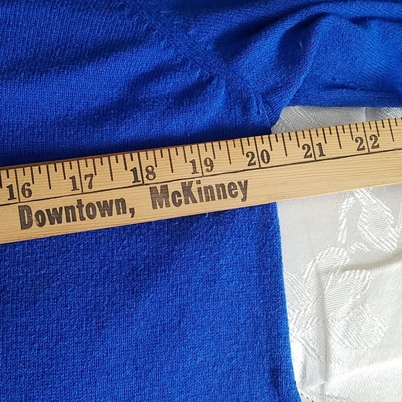 DonatedMotherhood sweater - Picture 2 of 8